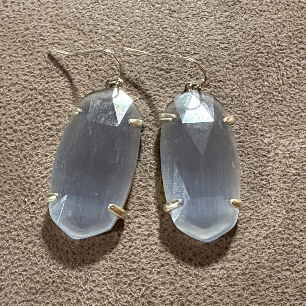 Kendra Scott Esme in Slate Cat’s Eye Gold Tone